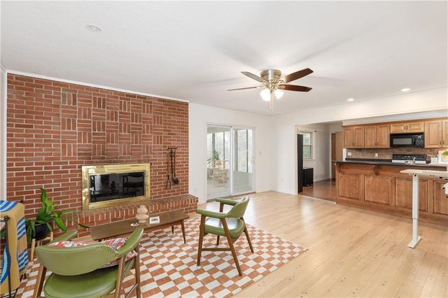 6138 Hemlock Street, Mission, KS 66202