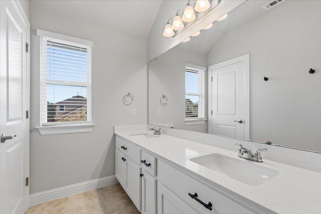 101 Free Stone DR, Georgetown, TX 78628