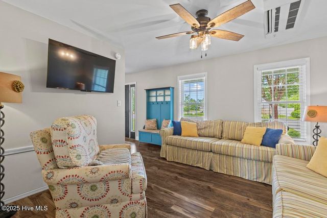 143 Tifton Circle, Cape Carteret, NC 28584