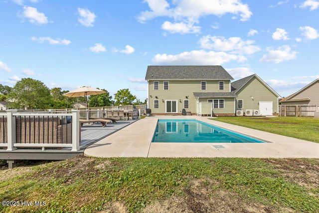 143 Tifton Circle, Cape Carteret, NC 28584