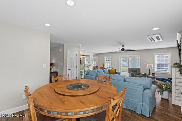 143 Tifton Circle, Cape Carteret, NC 28584