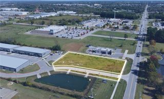 W Monroe Avenue, Lowell, AR 72745