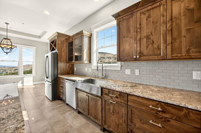 3371 Annapolis Drive, Medford, OR 97504