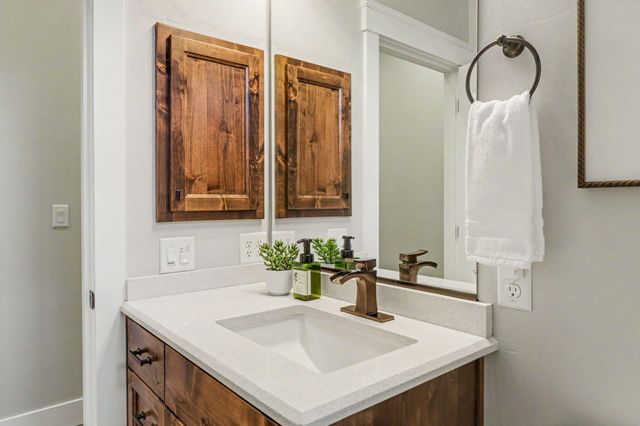 3371 Annapolis Drive, Medford, OR 97504