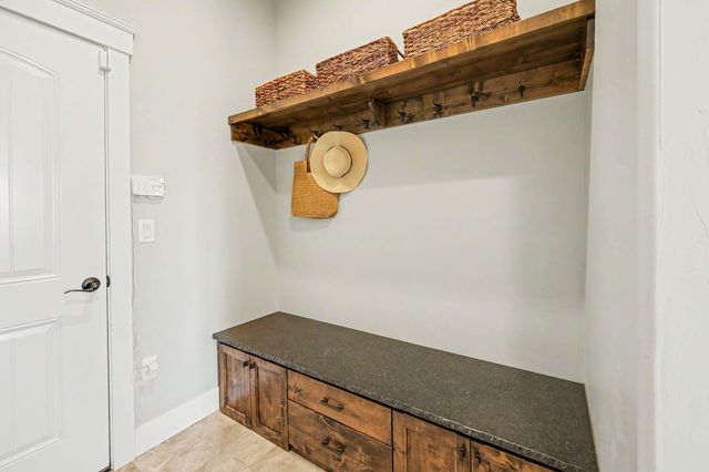 3371 Annapolis Drive, Medford, OR 97504