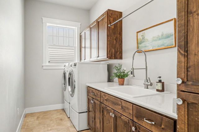 3371 Annapolis Drive, Medford, OR 97504
