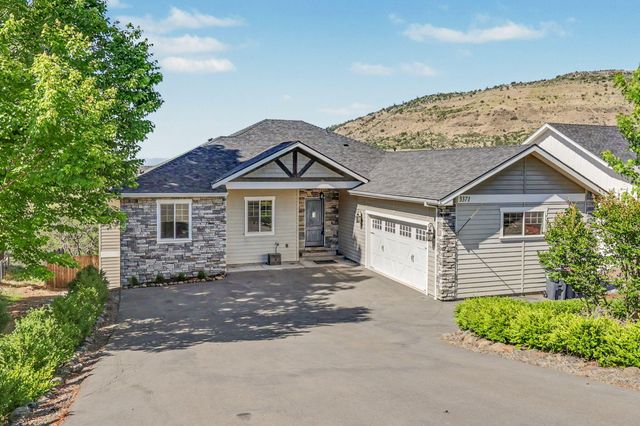 3371 Annapolis Drive, Medford, OR 97504