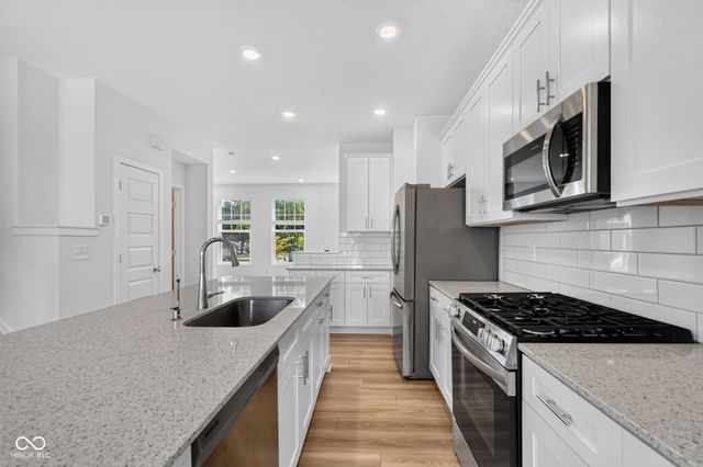 13823 Gatsby Drive, Fishers, IN 46038