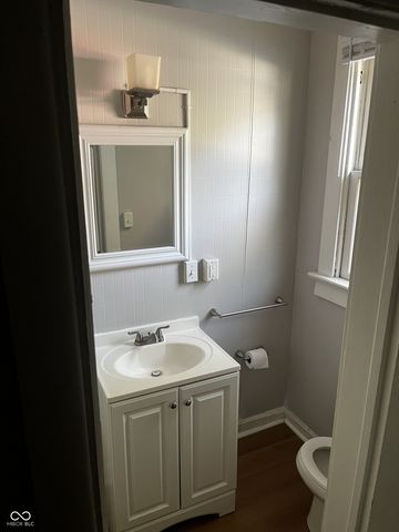 625 Woodruff Place Middle Drive, Indianapolis, IN 46201