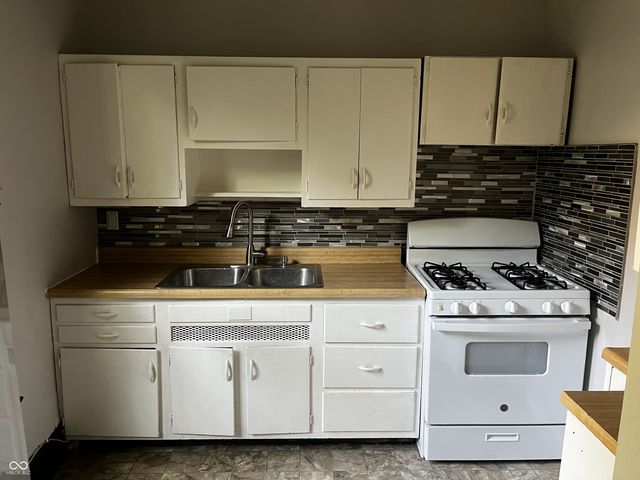 625 Woodruff Place Middle Drive, Indianapolis, IN 46201