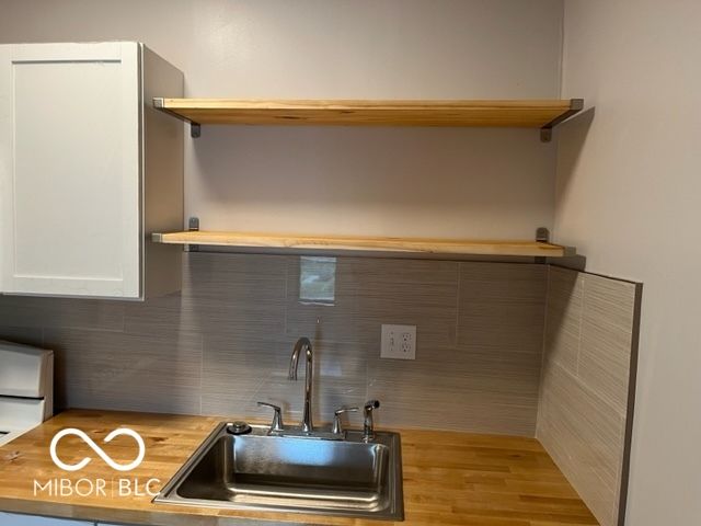 625 Woodruff Place Middle Drive, Indianapolis, IN 46201