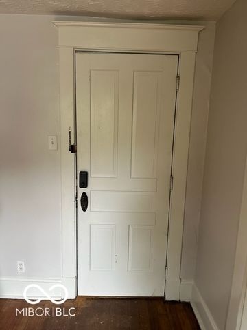 625 Woodruff Place Middle Drive, Indianapolis, IN 46201