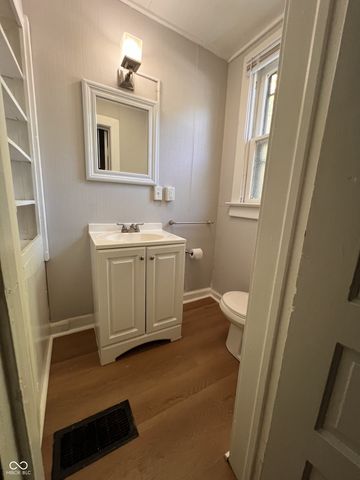 625 Woodruff Place Middle Drive, Indianapolis, IN 46201