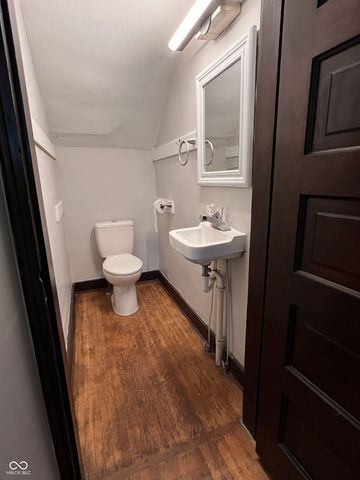 625 Woodruff Place Middle Drive, Indianapolis, IN 46201