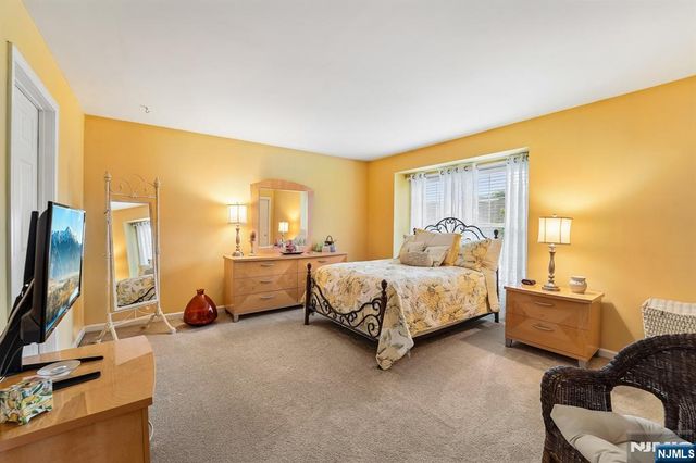 301 Cambridge Drive, Butler Borough, NJ 07405
