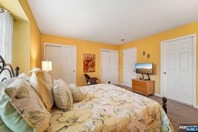 301 Cambridge Drive, Butler Borough, NJ 07405