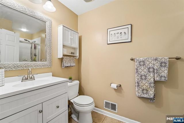 301 Cambridge Drive, Butler Borough, NJ 07405