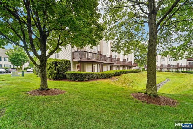 301 Cambridge Drive, Butler Borough, NJ 07405