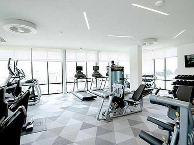 800 Embassy DR 505, Austin, TX 78702