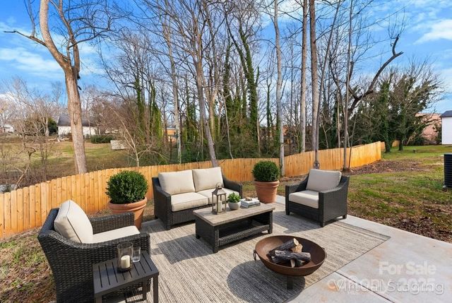 516 N Mulberry Street, Cherryville, NC 28021