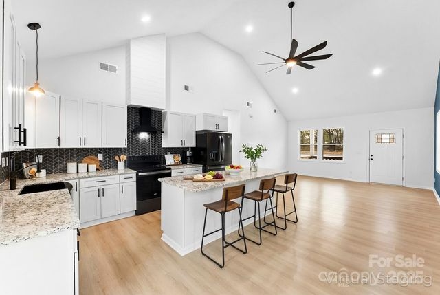 516 N Mulberry Street, Cherryville, NC 28021