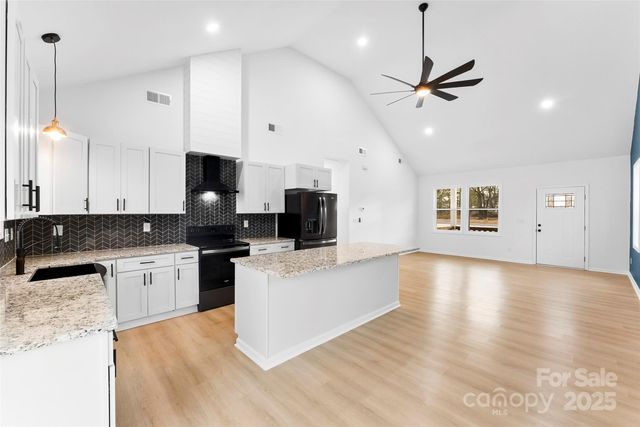 516 N Mulberry Street, Cherryville, NC 28021