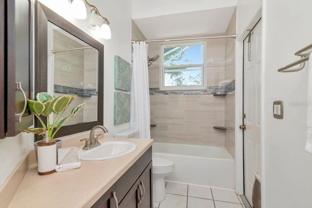 835 CHRISTINA CIRCLE, Oldsmar, FL 34677