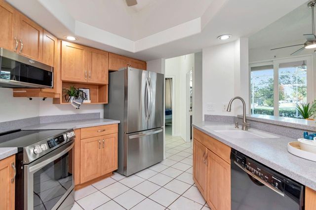 835 CHRISTINA CIRCLE, Oldsmar, FL 34677