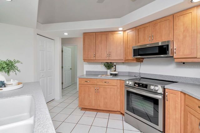 835 CHRISTINA CIRCLE, Oldsmar, FL 34677