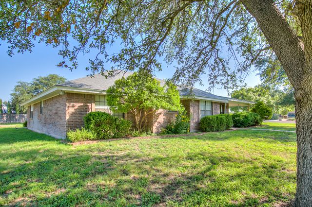 1200 Sea Island Road, San Angelo, TX 76904
