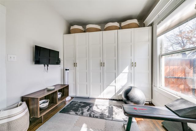 341 S Edgefield Avenue, Dallas, TX 75208
