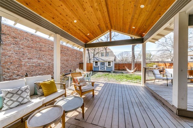 341 S Edgefield Avenue, Dallas, TX 75208