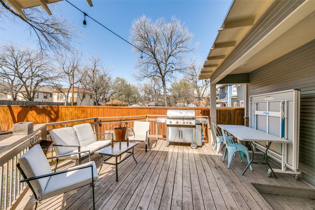341 S Edgefield Avenue, Dallas, TX 75208