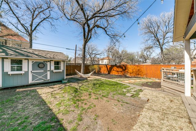 341 S Edgefield Avenue, Dallas, TX 75208