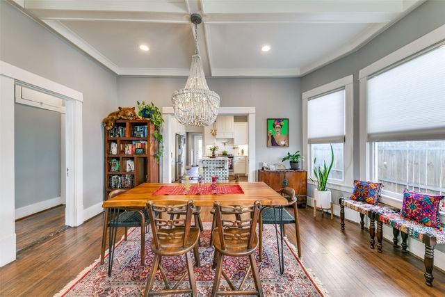 341 S Edgefield Avenue, Dallas, TX 75208