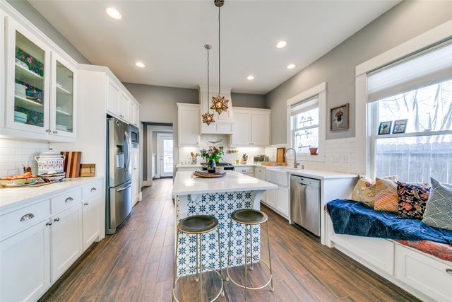 341 S Edgefield Avenue, Dallas, TX 75208
