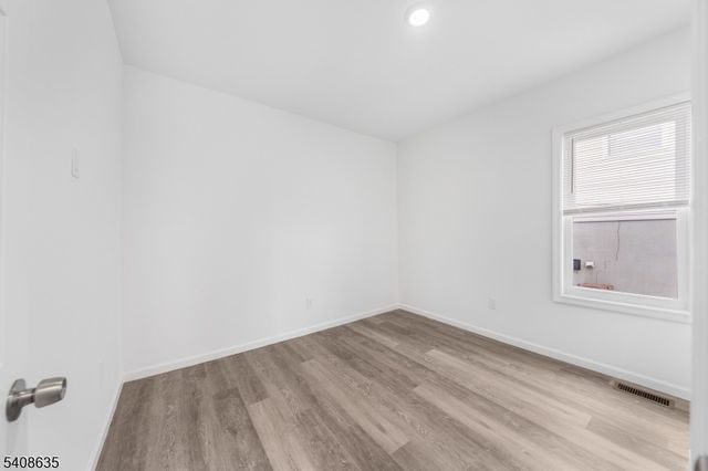 811 Jackson Ave, Linden City, NJ 07036