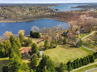 6150 Willow Road, West Bloomfield Twp, MI 48324