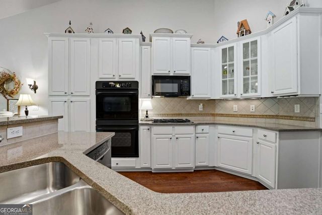 7422 Brookstone Circle, Flowery Branch, GA 30542