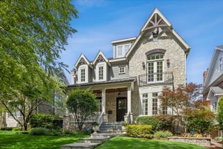 28 S Adams Street, Hinsdale, IL 60521