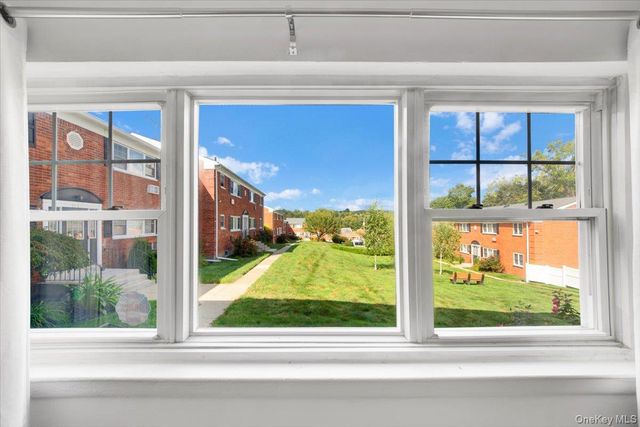 1879 Crompond Road G-10, Peekskill, NY 10566