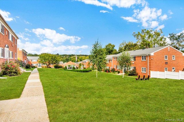 1879 Crompond Road G-10, Peekskill, NY 10566