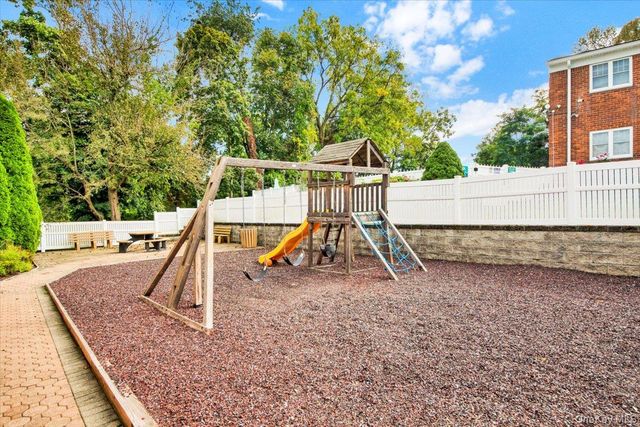 1879 Crompond Road G-10, Peekskill, NY 10566