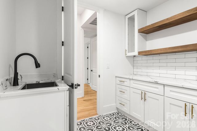 809 Crater Street, Charlotte, NC 28205