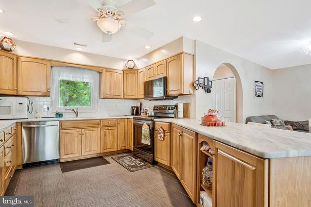 3900 CHAPEL FORGE DR, Bowie, MD 20715