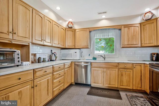 3900 CHAPEL FORGE DR, Bowie, MD 20715