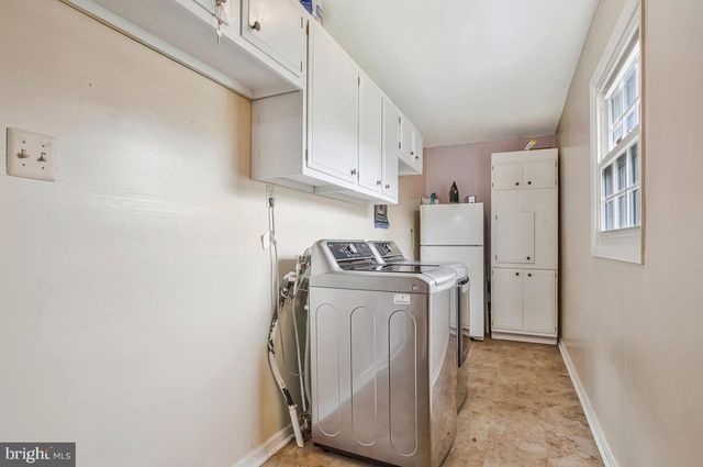 3900 CHAPEL FORGE DR, Bowie, MD 20715