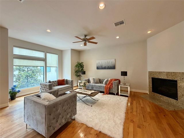 1910 Woodbury Street, Houston, TX 77030