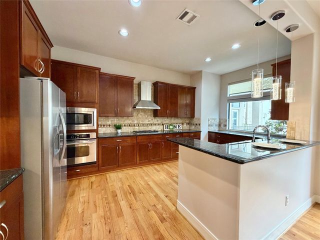 1910 Woodbury Street, Houston, TX 77030