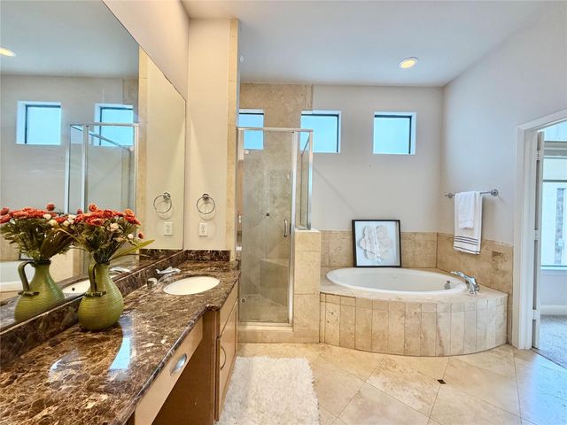 1910 Woodbury Street, Houston, TX 77030